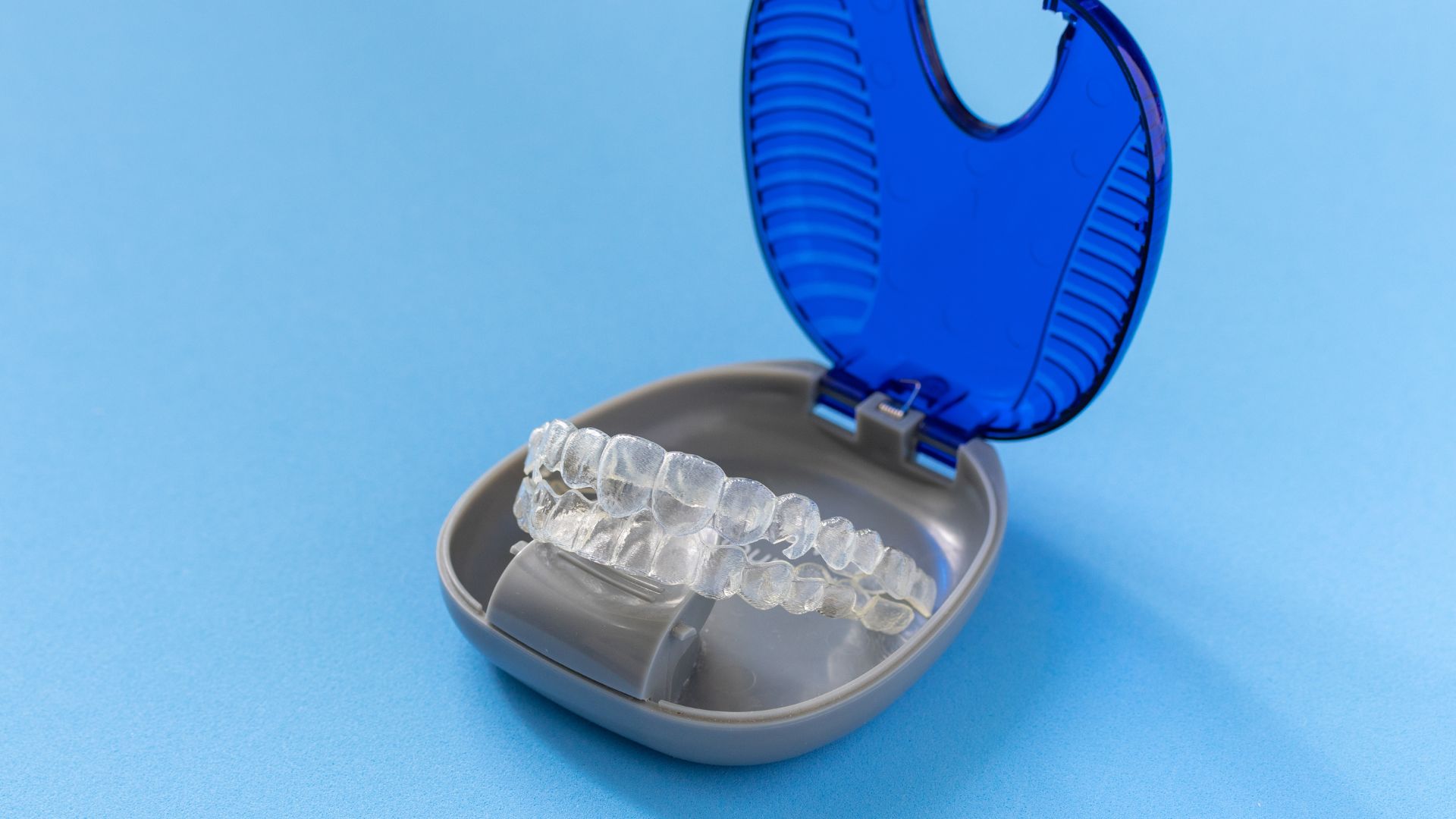 Schedule Your Invisalign Consultation With PhD Dental in Los Angeles Today