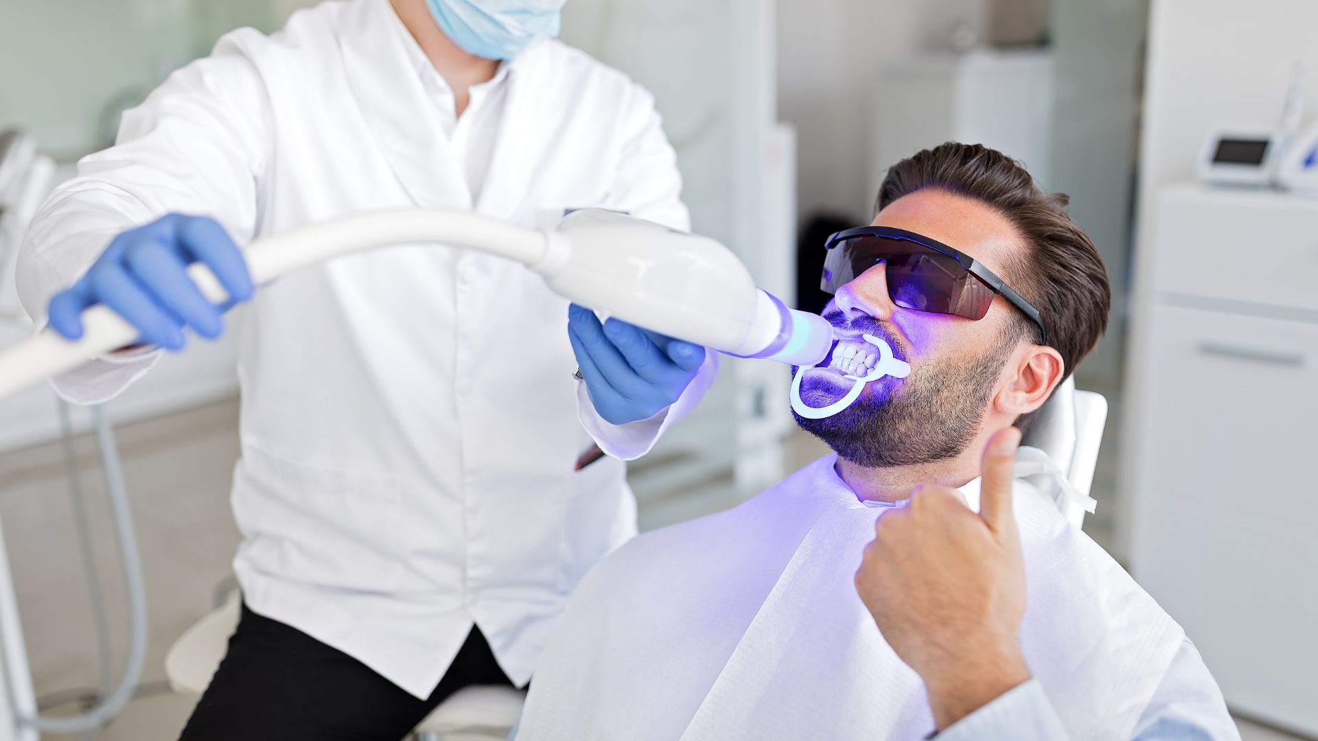 Teeth Whitening in Lynwood