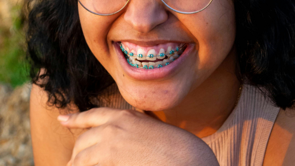 Getting Invisalign in Los Angeles for My Teen vs Braces_ What's the Difference